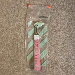 KeyChain Offwhite FLASH SALE 🚨
